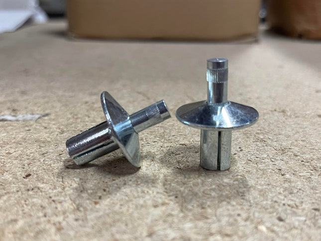 DRCU129CBJ (VCR231) - 3/8" Diameter Steel Drive Rivet, 1" Diameter Jumbo Head